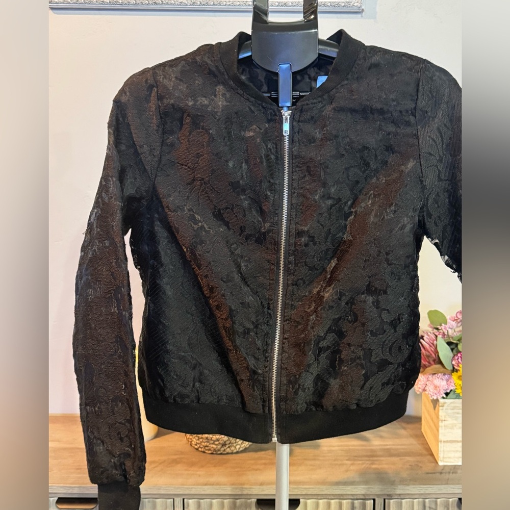 Elegant Black Lace Women's Jacket
